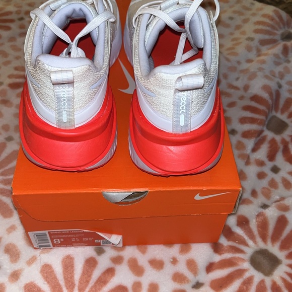 Nike Womens Legend React 2 Size 8.5 Shoes Size 8.5 New - Picture 4 of 8